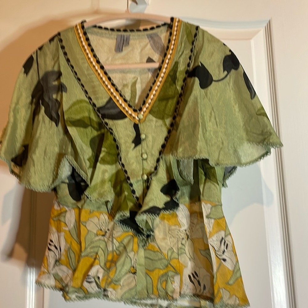 Bl^nk blouse size small with flouncy sleeve pit 2 pit 20 NWOT